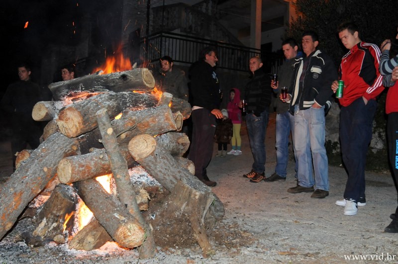 Badnjak (08)